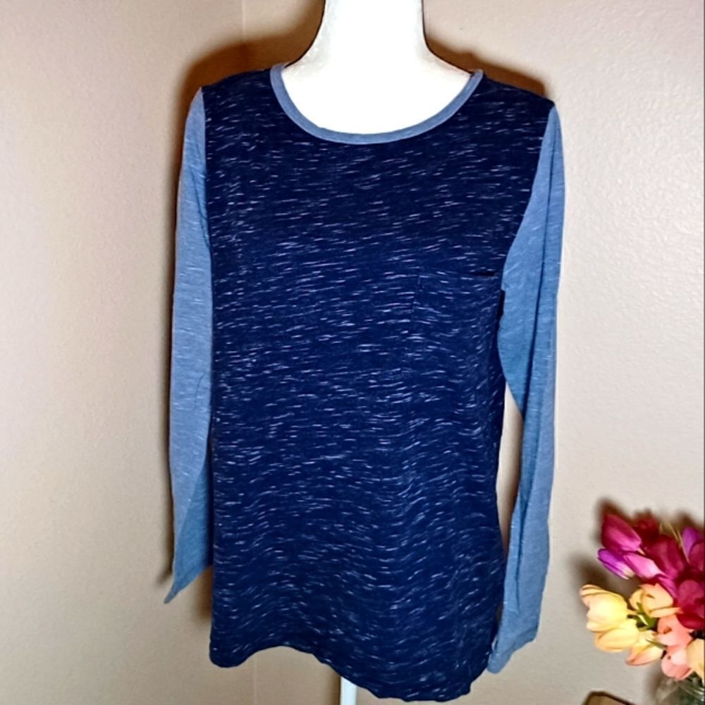 GAP long sleeve shirt Size L